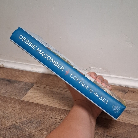 Cottage by the Sea Book - Picture 3 of 3